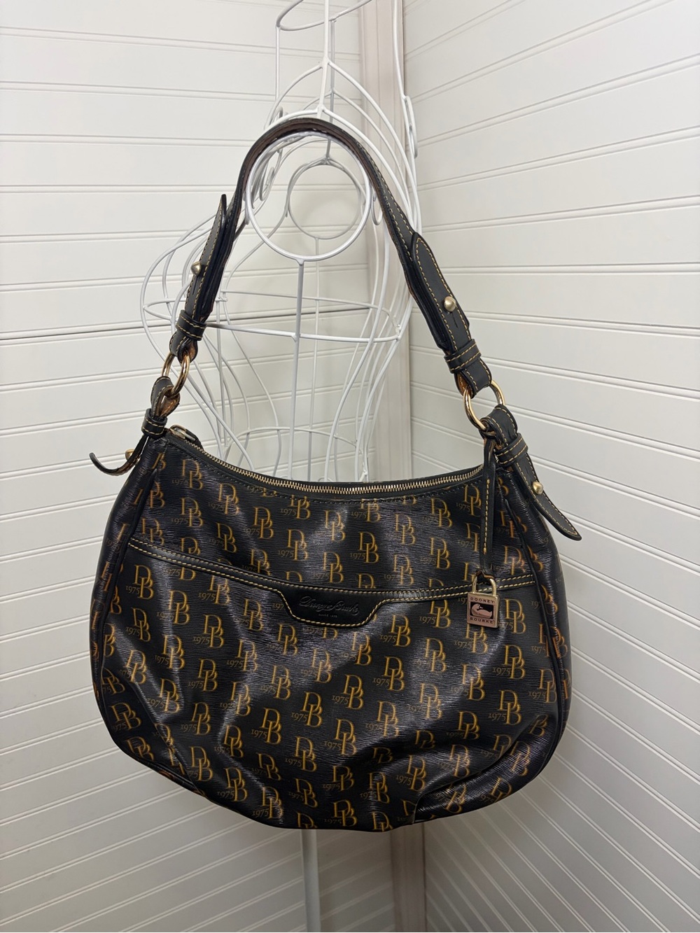Dooney & Bourke Black Signature Collins shoulder bag golden brown monogram